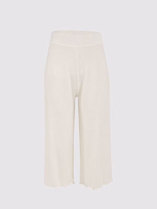 PANTOLLA PËR FEMRA
